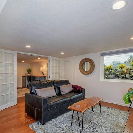 Private New Garden Apartment W Hot Tub Camas 外观 照片